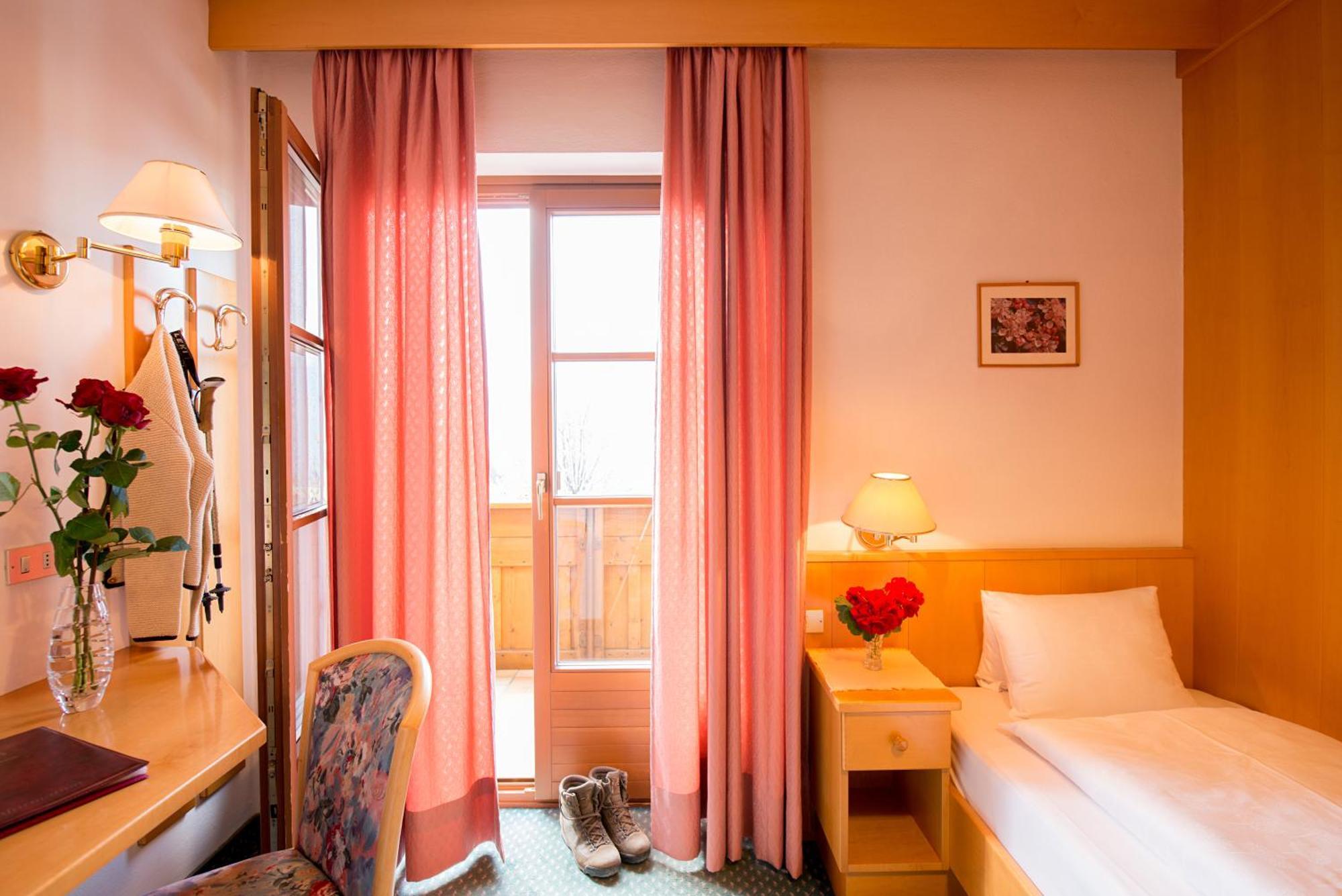 Hotel Garni Doris Castelrotto Habitación foto