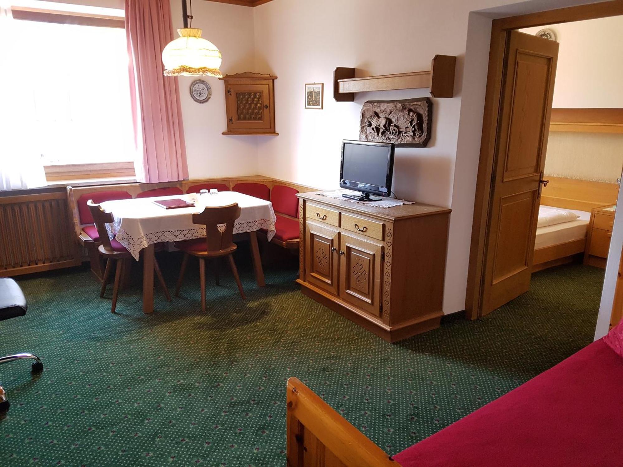 Hotel Garni Doris Castelrotto Habitación foto