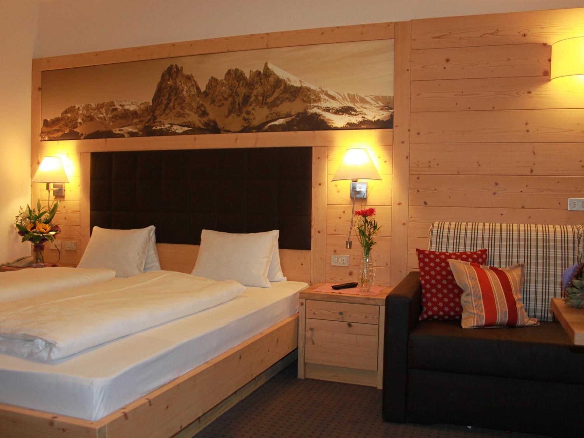 Hotel Garni Doris Castelrotto Habitación foto
