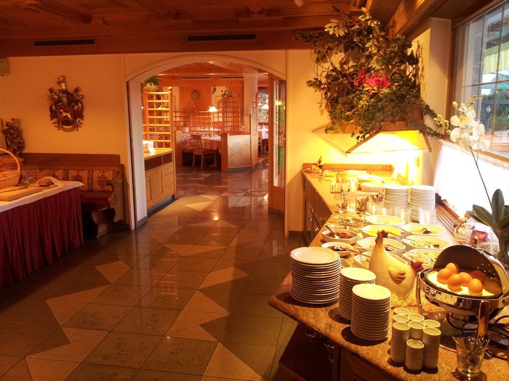 Hotel Garni Doris Castelrotto Exterior foto