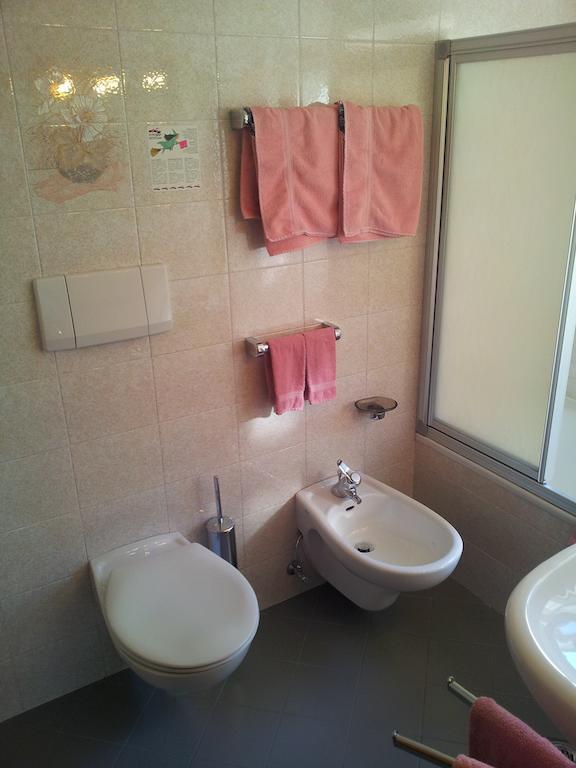 Hotel Garni Doris Castelrotto Habitación foto